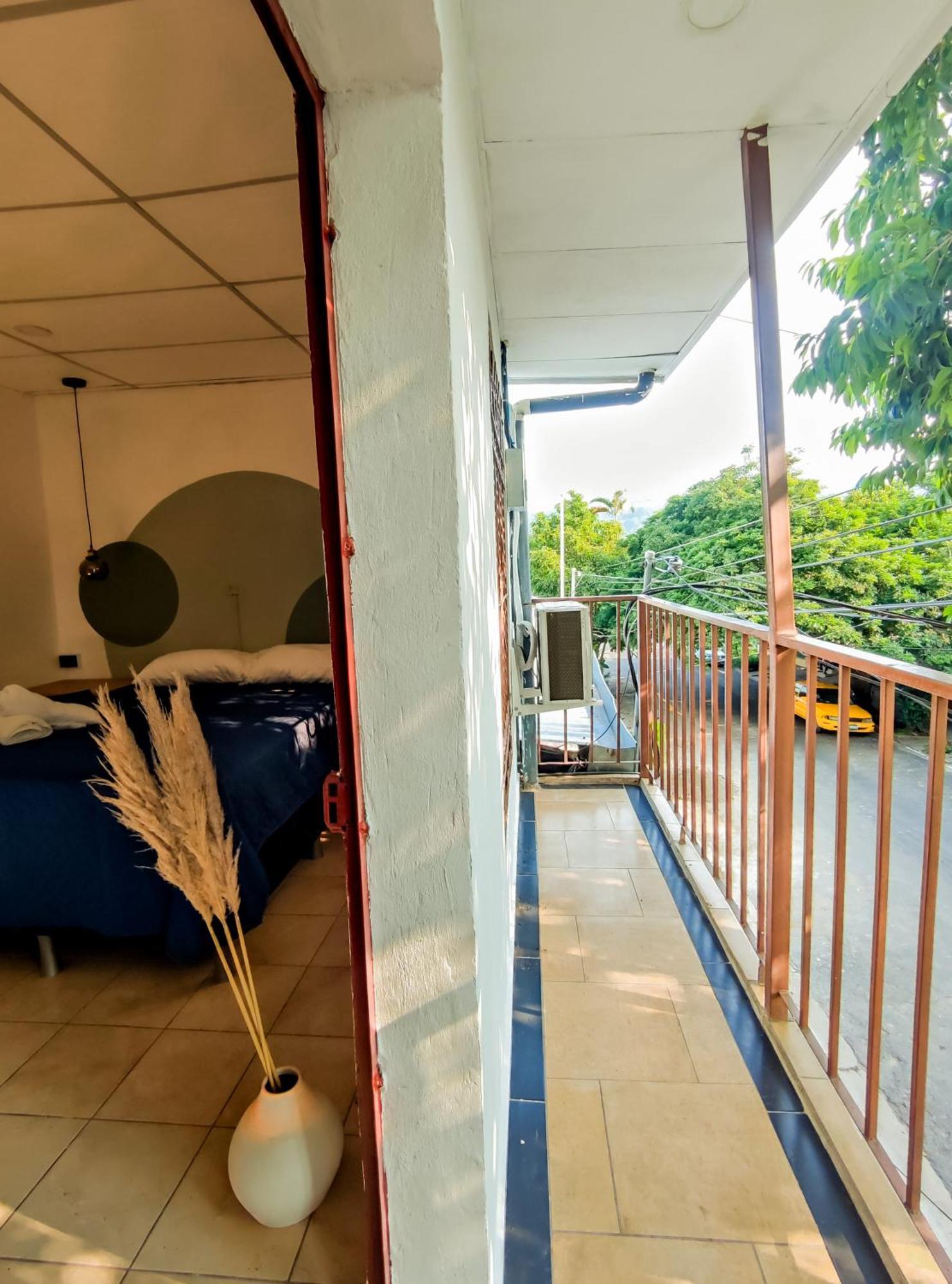 Santa Tecla Friendly House酒店 外观 照片